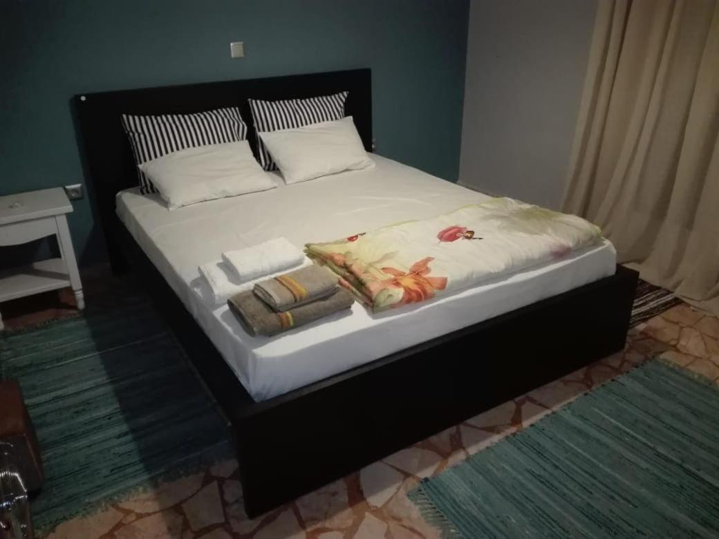 Ts-George'S Apartments By The Airport Μαρκόπουλο Εξωτερικό φωτογραφία
